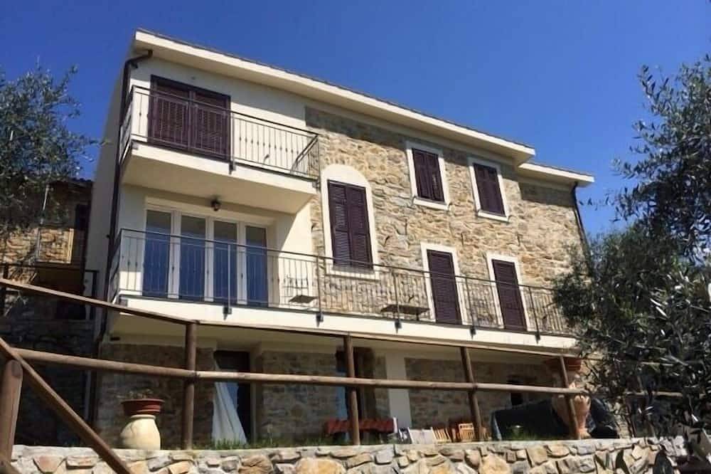 Atemberaubende Lage für einen ruhigen Urlaub zu ermäßigten Preisen in Seborga, Riviera di Ponente