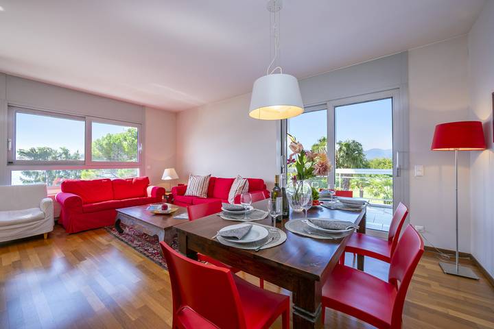 Ferienwohnung für 6 Personen, mit Terrasse und Sauna sowie Pool und Seeblick, kinderfreundlich im Tessin - 4
