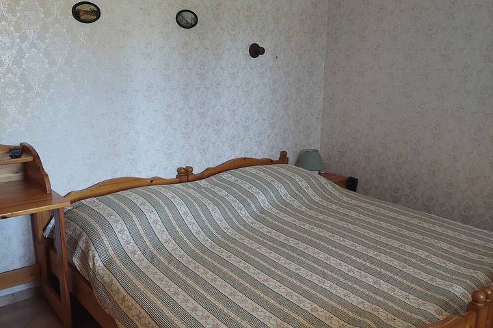 Family-friendly house with pool, 4 apartments, air conditioning, quiet location in Zamárdi. in Zamárdi, Siófok