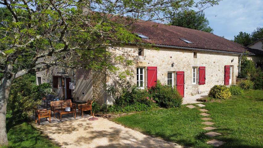 Gîte pour 8 personnes, avec piscine