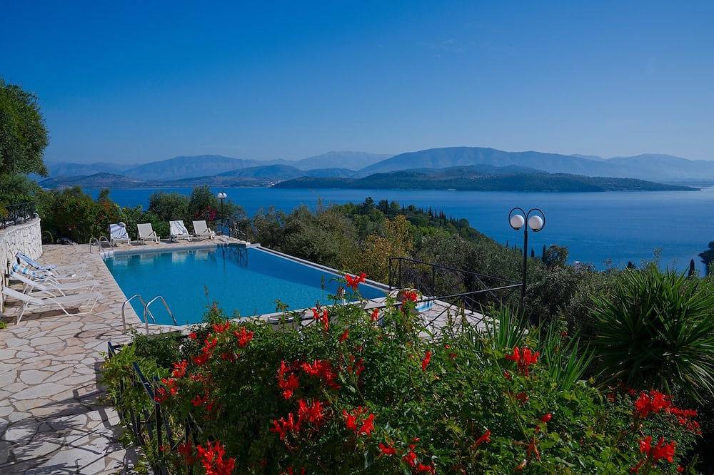 Villa Vasso Two-Bedroom Sea View Residence near Kerasia Beach in Paralia Kerasia, Korfu