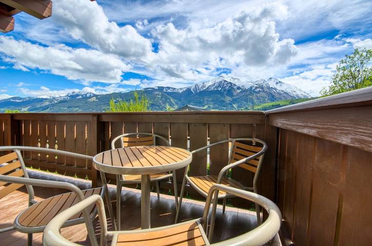 Ferienwohnung für 6 Personen, mit Balkon und Pool in Piesendorf