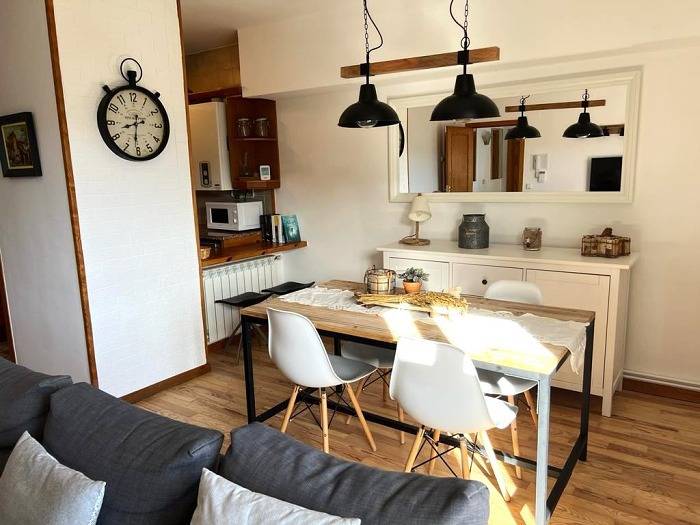 Apartamento vacacional entero, Apartamento 2 hab. Centro, Vistas, Terraza, Wifi y Garaje Privado in Puigcerdá, Pirineo Catalan