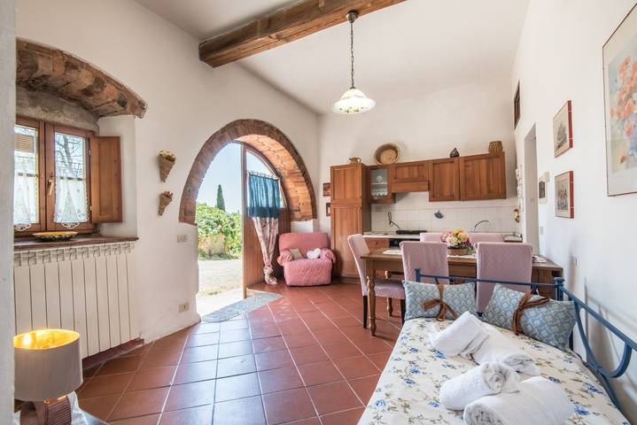 Appartamento per vacanze 'Trilocale Carlotta' con piscina, giardino e Wi-Fi in Castiglion Fibocchi, Valdarno