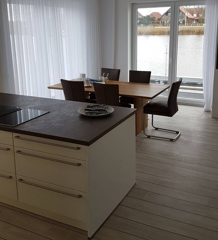 Ferienhaus für 4 Personen, mit Balkon und Seeblick in Ostfriesland - 2