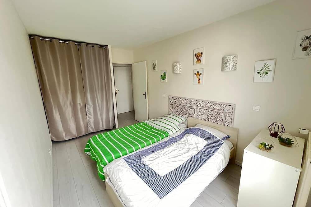 Ganze Wohnung, 2-bedroom apartment, private parking, near subway station in Créteil, Val-de-Marne