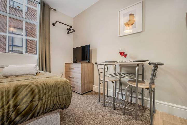Ganze Wohnung, WhiskAwayStays Jenkins House Apartment 2 in Worcester, Worcestershire