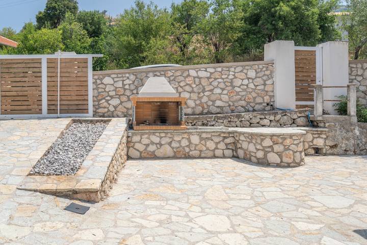 Apartment 'Ionian Home' with Balcony, Wi-Fi and Air Conditioning in Exanthia, Greece