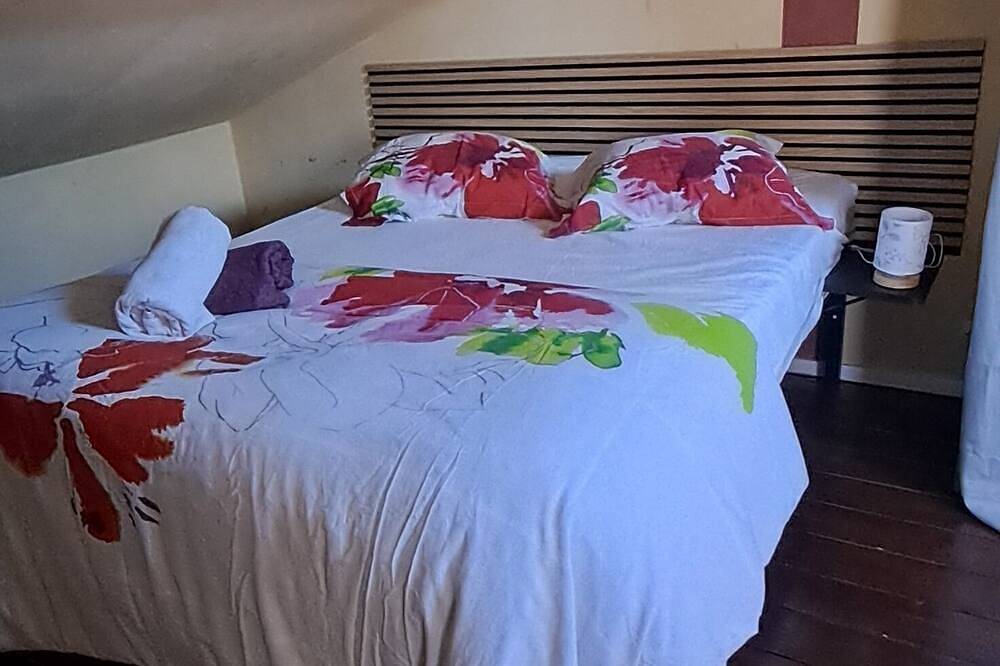 Cocoon in quiet residence with private garden in Malissard, Región de Valence