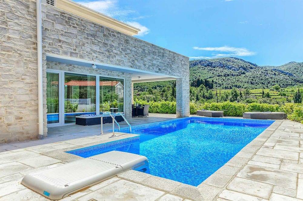 Villa Luxoria - für 10 Gäste mit 4 Schlafzimmern, privatem Pool und Spa in Pitve, Hvar