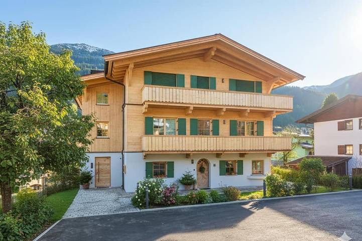 Ferienwohnung für 8 Personen, mit Balkon in Jochberg