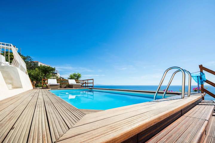 Location de vacances pour 8 personnes, avec jardin ainsi que piscine et jacuzzi à Maiori - 2