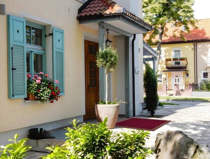 B&b per 3 persone, con Terrazza e Giardino nonché Panorama a Maribor