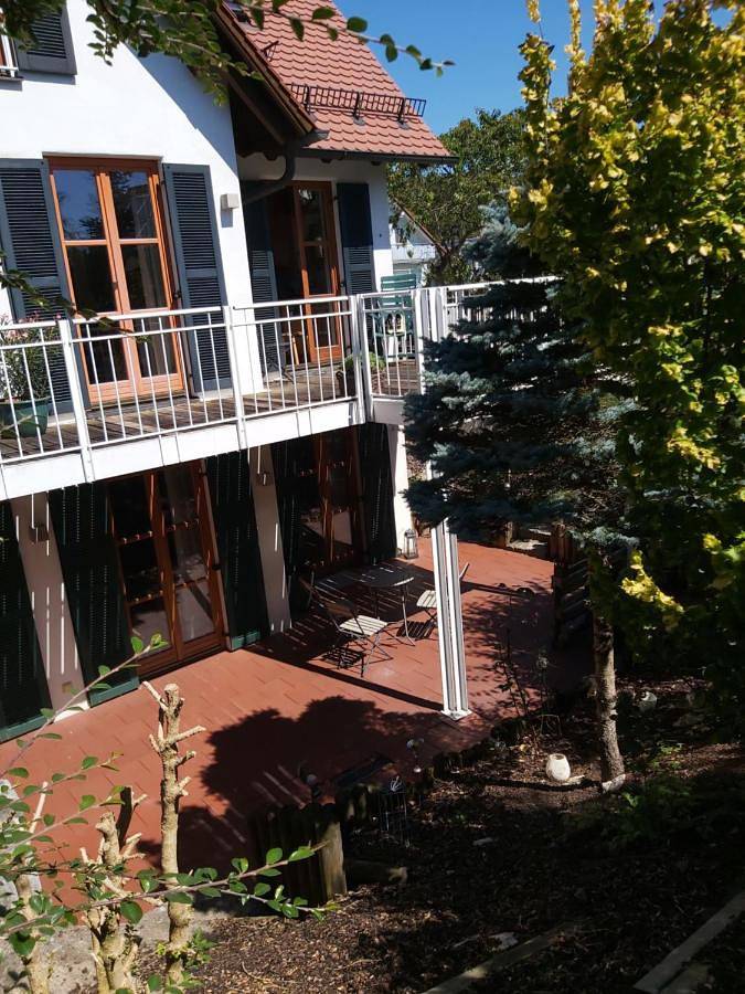 Ferienwohnung für 4 Personen, mit Terrasse und Ausblick in Treuchtlingen