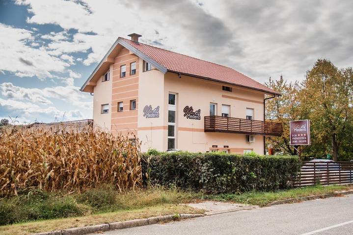 Gästehaus für 3 Personen, mit Terrasse - 1