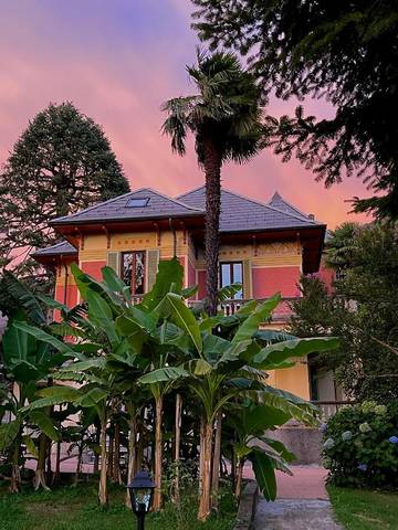 Ferienhaus für 2 Personen, mit Ausblick und Garten sowie Balkon in Maccagno con Pino e Veddasca