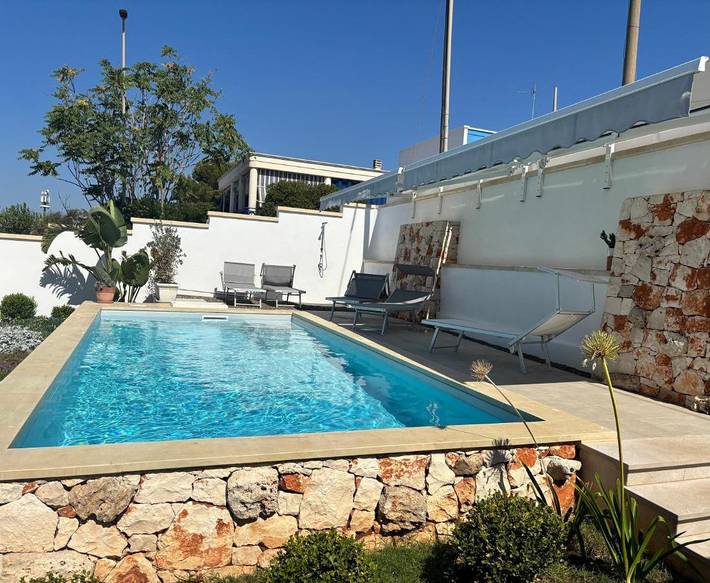 Villa per 5 persone, con giardino e panorama nonché piscina a Morciano di Leuca