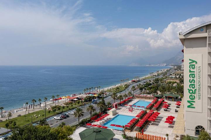 Hotel for 6 personer, med pool og udsigt såvel som have og sauna - 1