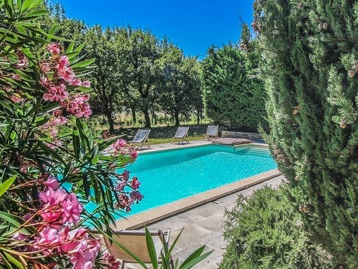 Maison de campagne pour 13 personnes, avec jardin et piscine, animaux acceptés à Montségur-sur-Lauzon