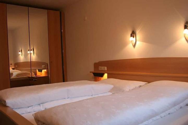 Ferienwohnung für 4 Personen, mit Terrasse und Garten in Sonntag - 3