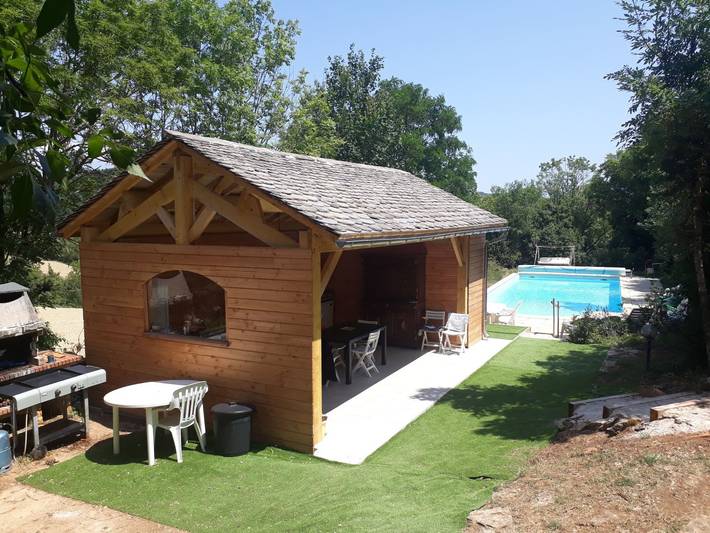 Gîte pour 15 personnes, avec piscine ainsi que jardin et terrasse, animaux acceptés dans l' Aveyron - 2