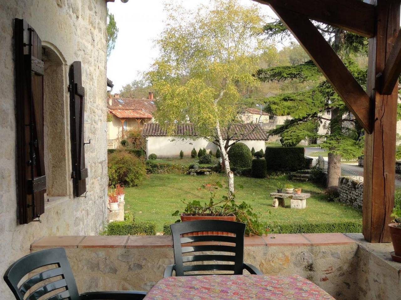 Casa de huéspedes para 4 personas con terraza in Valroufié, Macizo Central