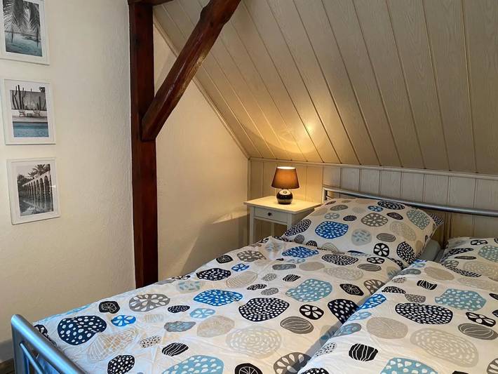 Ganze Wohnung, Ferienwohnung 'Schöne Dachgeschosswohnung' mit Wlan in Magdeburg, Elbe-Börde-Heide