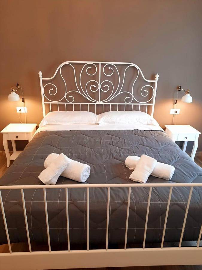 Large Double Room in Carovigno, Salento