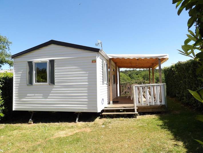 Camping pour 4 personnes, avec piscine ainsi que terrasse et jardin dans la Sarthe - 4