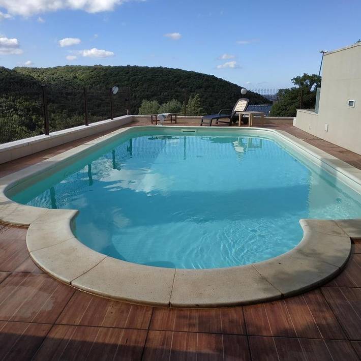 Maison d’hôte pour 4 personnes, avec jardin ainsi que vue et piscine, adapté aux familles
