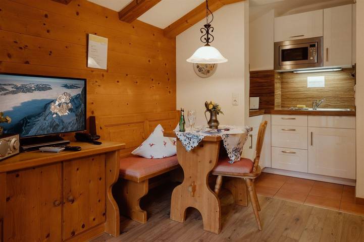 Ferienwohnung für 2 Personen, mit Balkon und Garten, kinderfreundlich in den Ammergauer Alpen - 4