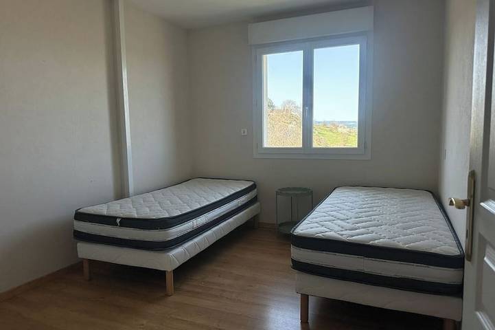Location de vacances pour 6 personnes, animaux acceptés à Vals-près-le-Puy - 2