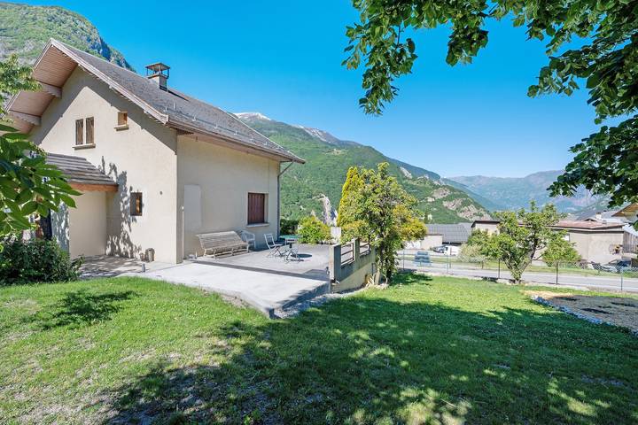 Location de vacances pour 4 personnes, avec balcon et jardin à Saint-Martin-de-la-Porte