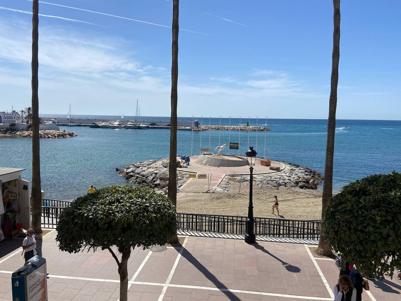 Geheel appartement, Appartement 'En 1ª Línea De Playa' met Uitzicht op Zee, Gedeeld Zwembad en Wifi in Marbella Centre, Marbella