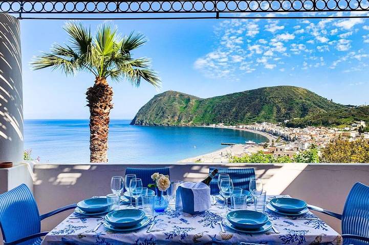 Gîte pour 6 personnes, avec jardin à Lipari