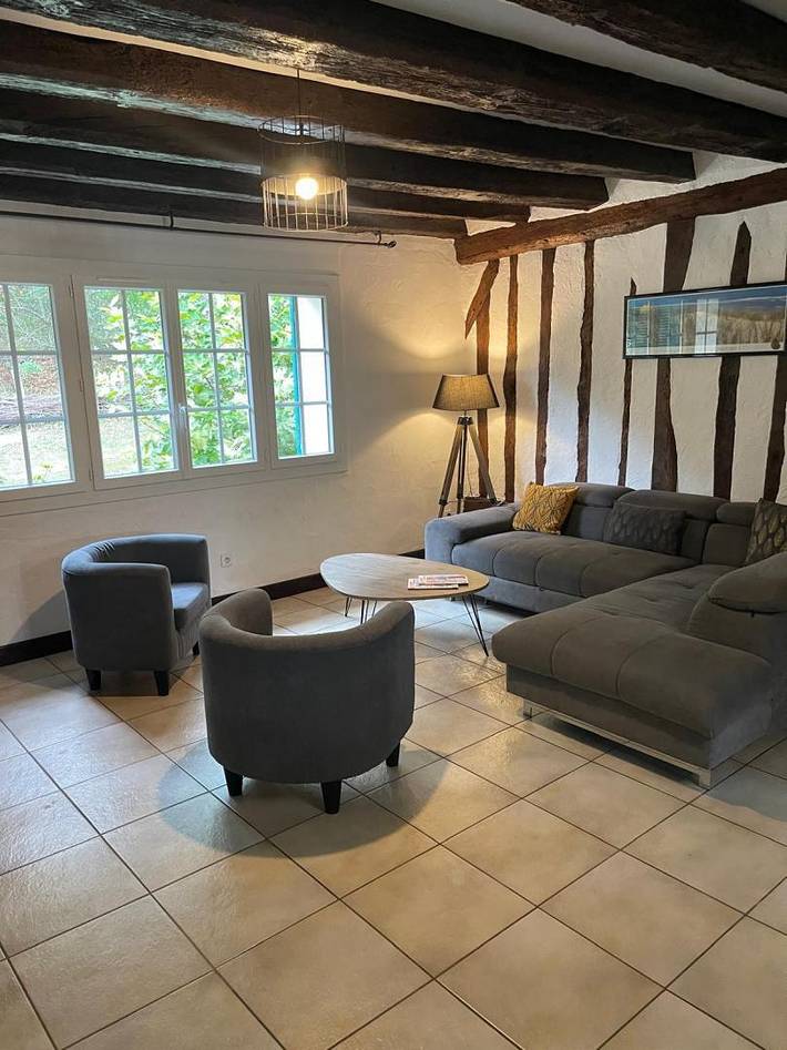 Gîte pour 8 personnes, avec jardin à Lesperon - 4