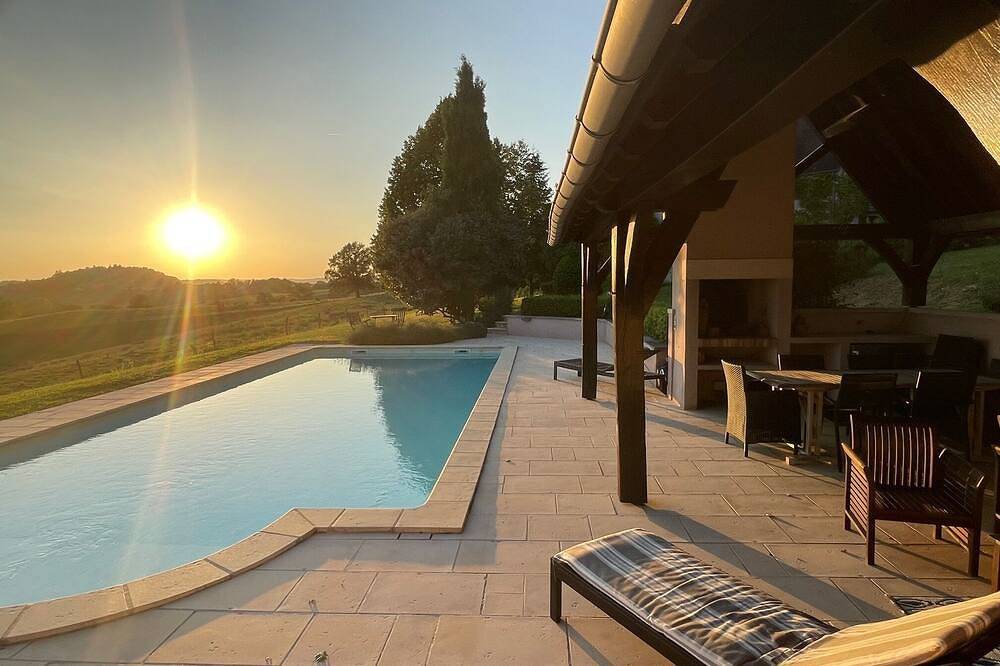 Maison d'architecte au pieds du Château d'Hautefort, vue exeptionnelle in Hautefort, Périgord Noir
