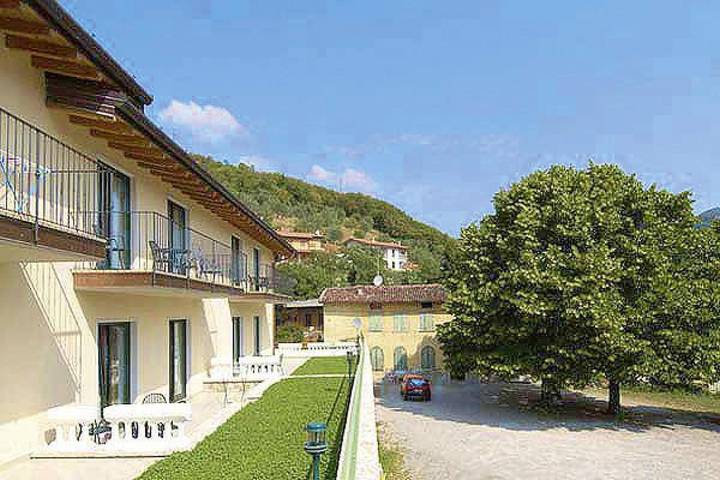 Ferienwohnung für 4 Personen, mit Balkon/Terrasse und Balkon sowie Terrasse und Seeblick in Tremosine