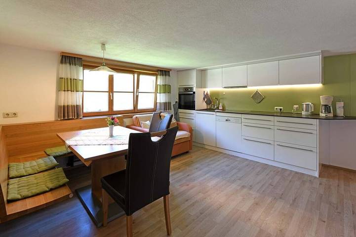Apartment for 6 people, with garden, with pets in Au