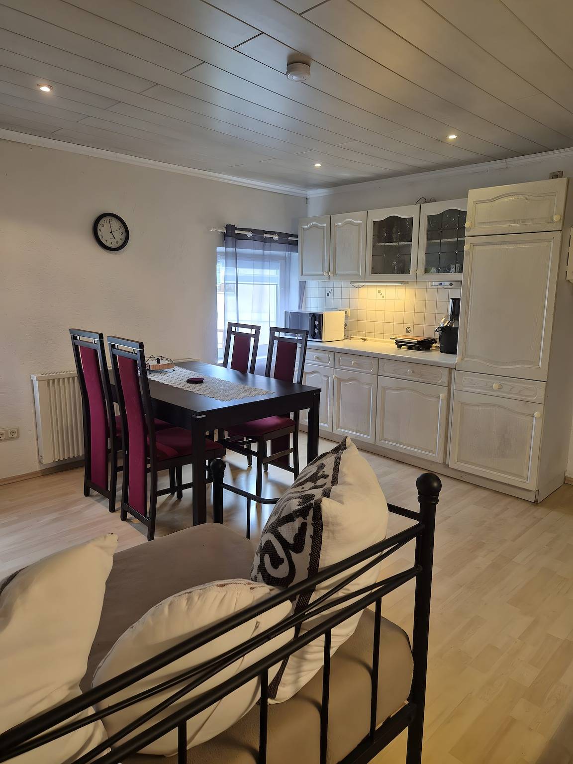 Ganze Wohnung, Ferienwohnung 'Ferienhaus Hofmark' mit Privatterrasse, Wlan und Klimaanlage in Aicha vorm Wald, Ostbayern