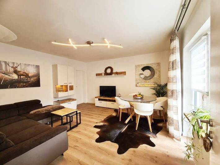 Ganze Ferienwohnung, Ferienwohnungen Sommer - Ferienwohnung 2 - Bergblick 60 qm, 1 Schlafzimmer in Bayerisch Gmain, Bayerische Alpen