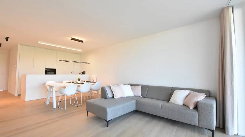 Appartement voor 7 personen, met tuin in De Panne