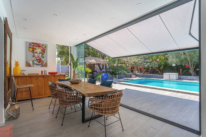 Location de vacances pour 12 personnes, avec piscine et jardin ainsi que jacuzzi et terrasse à Solliès-Pont - 4