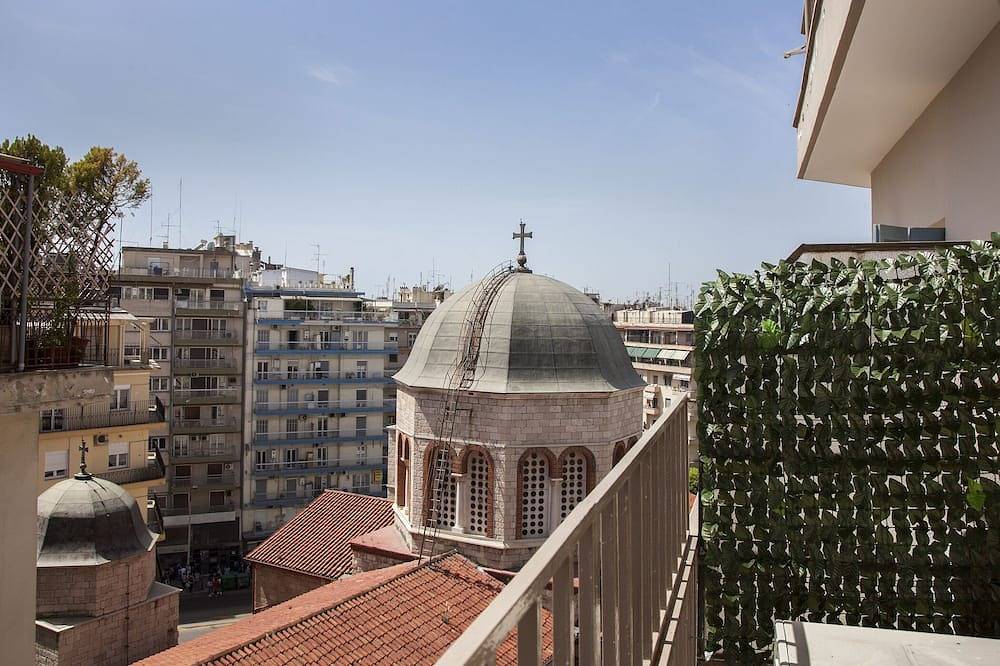 Entire apartment, Sunny & Happy Apartment Historic Center in Thessaloniki region