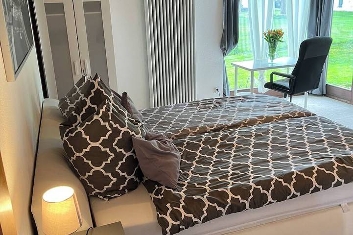 Ferienwohnung für 2 Personen, mit Terrasse und Garten in Laupheim