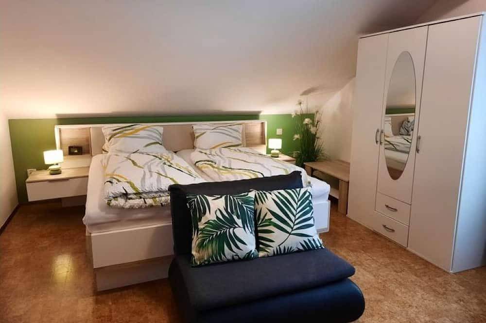 Ganze Wohnung, Doppelzimmer mit Dusche, Wc - Gästehaus Ranftl Unterlamm in Südoststeiermark, Unterlamm