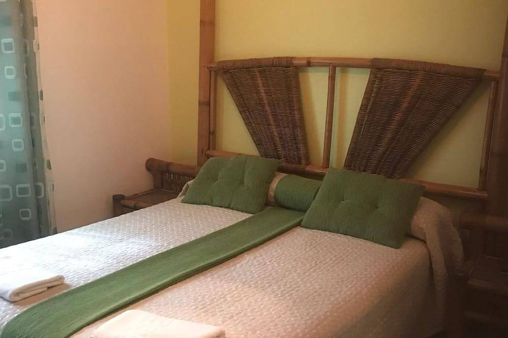 Casa rural 'Chalet Del Sol' con piscina privada, terraza compartida y jardín privado in Puerto Lumbreras, Interior de Murcia