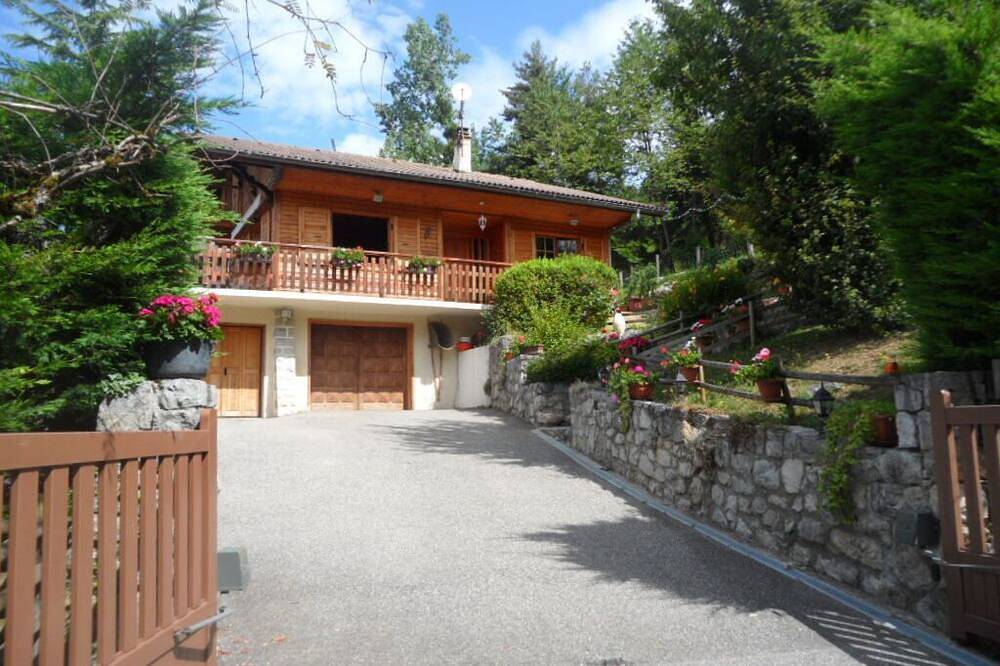Apartamento entero, Lake and mountain view studio in Talloires-Montmin, Región de Annecy