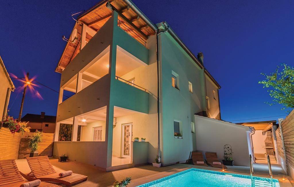 Ganze Wohnung, Ferienwohnung in Pakoštane mit Terrasse, Klimaanlage, W-Lan, Waschmaschine (3548-1) in Pakostane, Zadar
