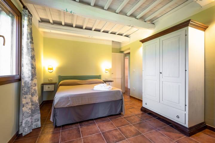 Farmhouse "Rosaspina - Appartamento 2" with Shared Pool & Shared Garden in Capalbio, Grosseto Provinsen